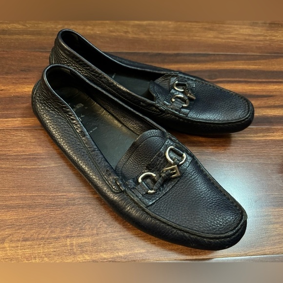 🍁END of YEAR SALE🍁PRADA Black Leather Slip-on Loafers Size 40.5 - Picture 3 of 13